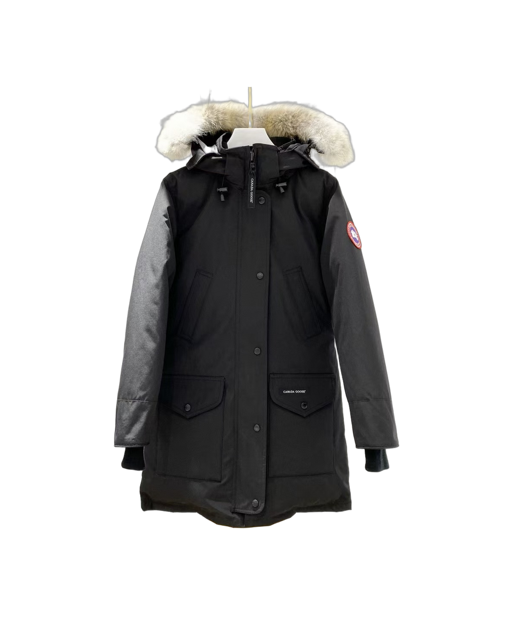 Canada Goose Women’s Trillium Fur-Trim Parka – 625-Fill Down, Coyote Fur Hood