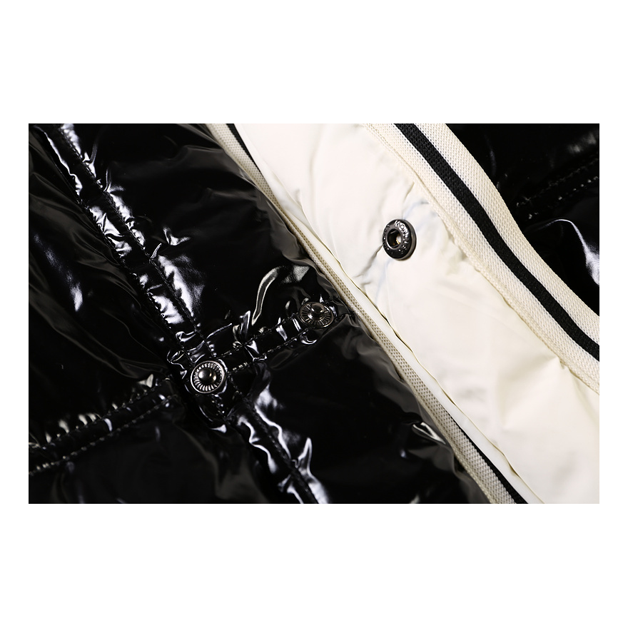 Moncler Contrast-Trim Glossy Hooded Puffer Jacket – Graphic Design, Premium Down