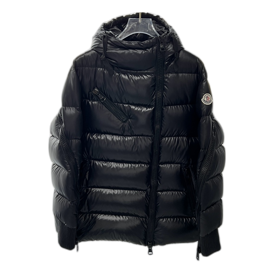 Moncler Liriope Asymmetric-Zip Hooded Puffer Jacket – Premium Down