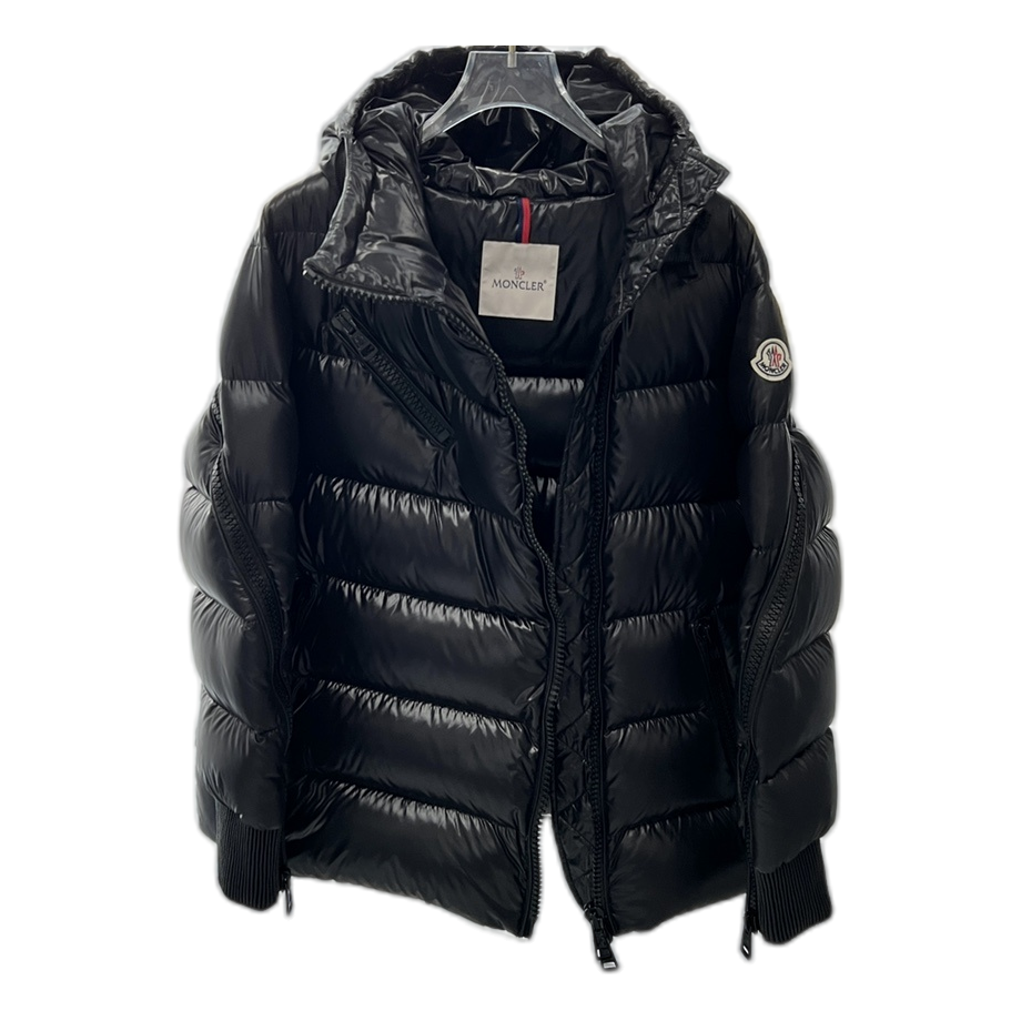 Moncler Liriope Asymmetric-Zip Hooded Puffer Jacket – Premium Down