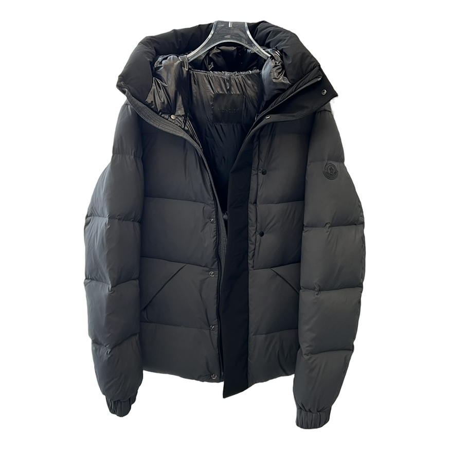 Moncler Contrast-Hood Colour-Block Puffer Jacket – Graphic, Bold, Intentional