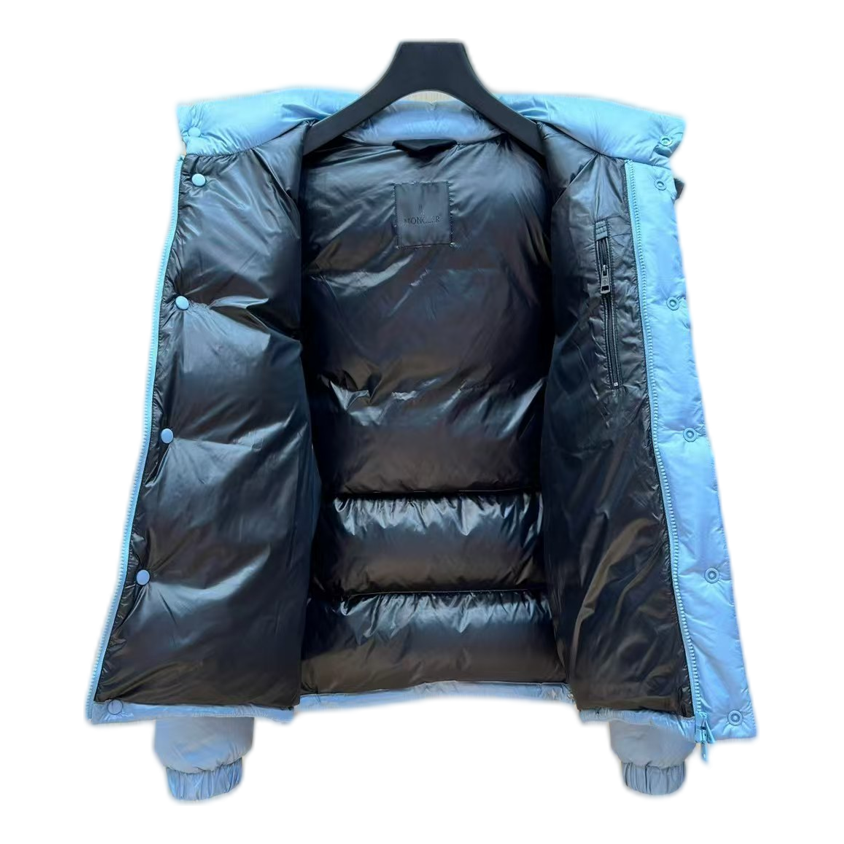 Moncler Oversized Chest-Badge Hooded Puffer – Bold Fit, Premium Down