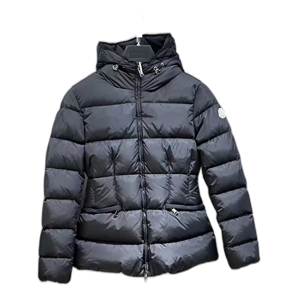 Moncler Drawstring-Hood Fitted Puffer Jacket – Tailored Fit, Adjustable Hood