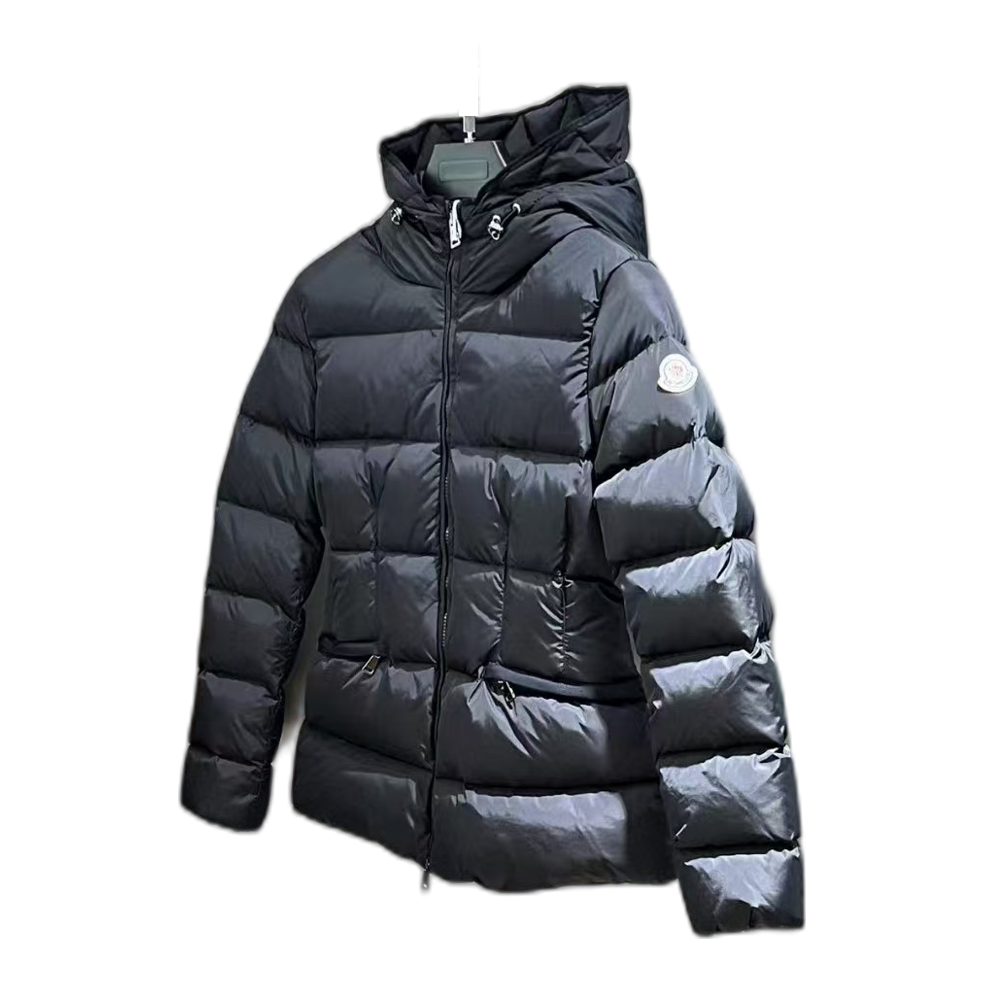 Moncler Drawstring-Hood Fitted Puffer Jacket – Tailored Fit, Adjustable Hood