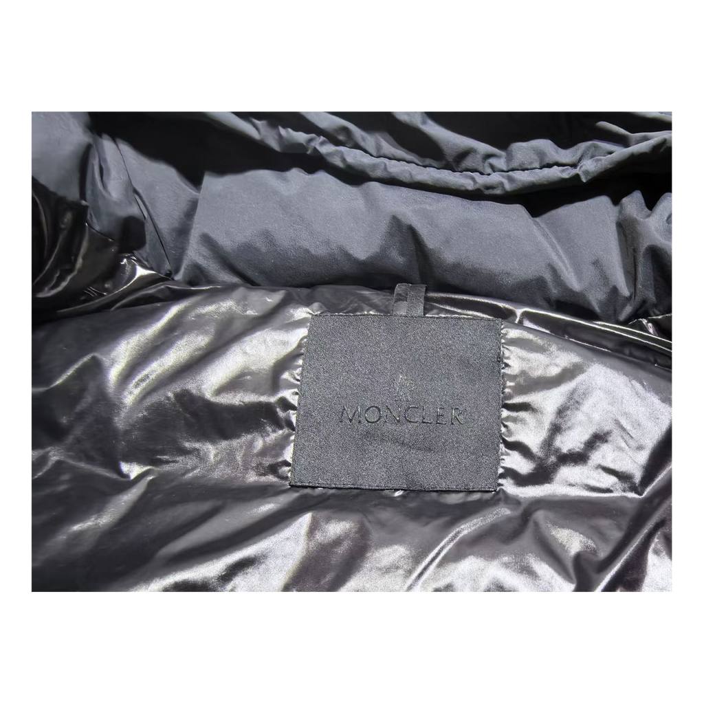 Moncler Madeira Hooded Puffer Jacket – Everyday Luxury, Premium Down