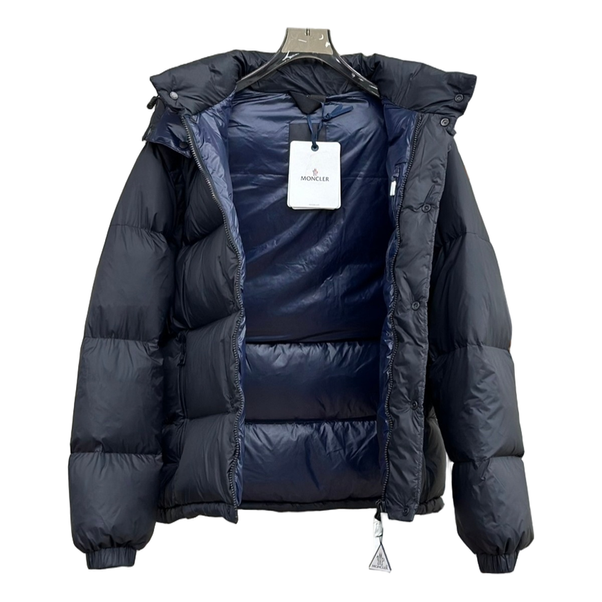 Moncler Cyclone Convertible Puffer Jacket – Versatile, Premium Down