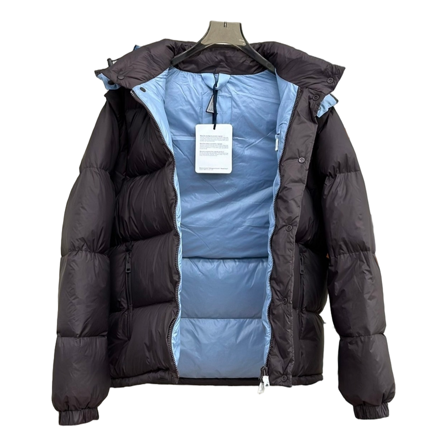 Moncler Cyclone Convertible Puffer Jacket – Versatile, Premium Down