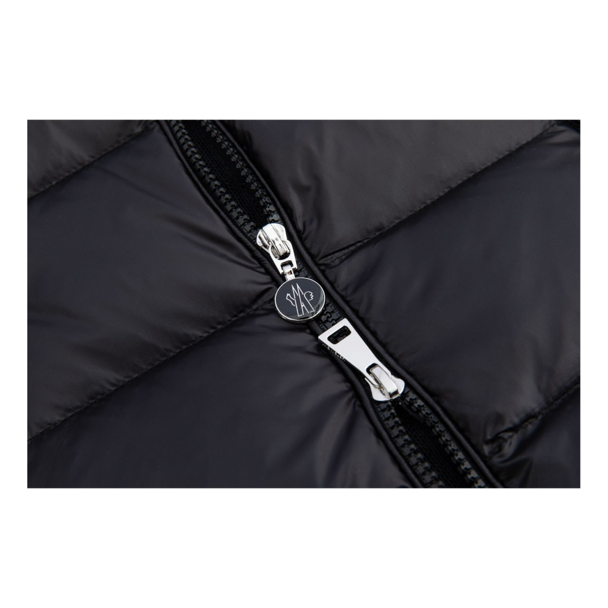 Moncler Gles Fitted Hooded Puffer Jacket – Body Fit, Premium Down