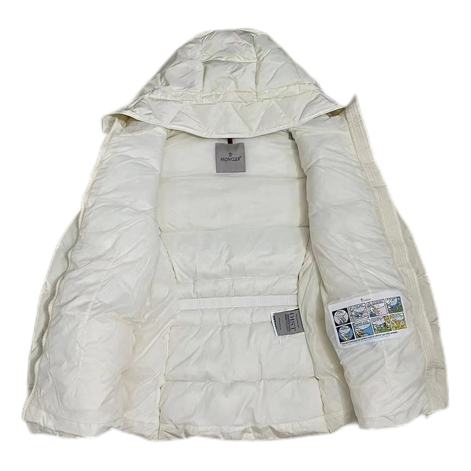 Moncler Avoce Hooded Puffer Jacket – Precise, Quietly Exceptional