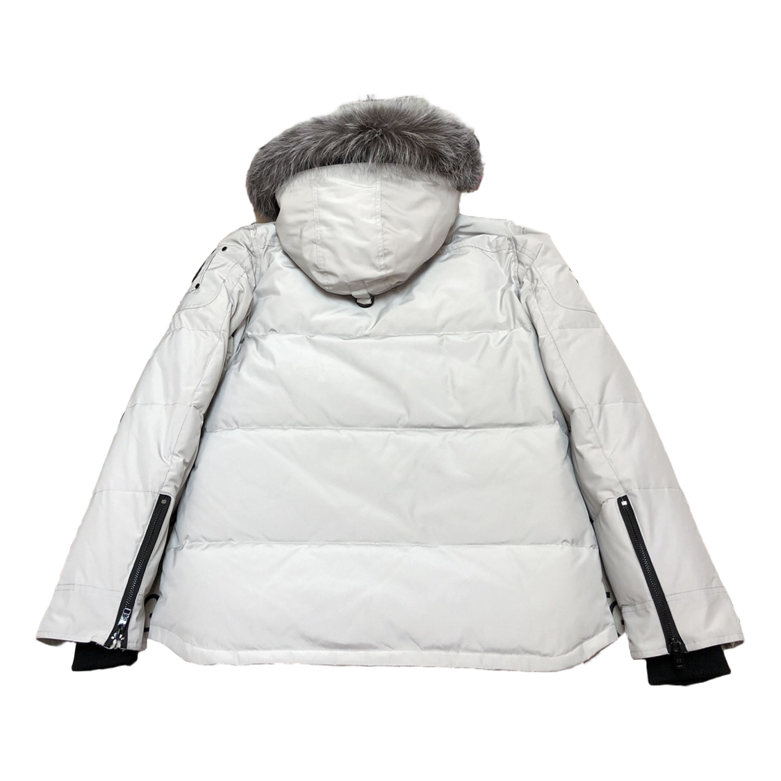 Moose Knuckles Four-Pocket Hooded Puffer – Coyote Fur, Canadian Down